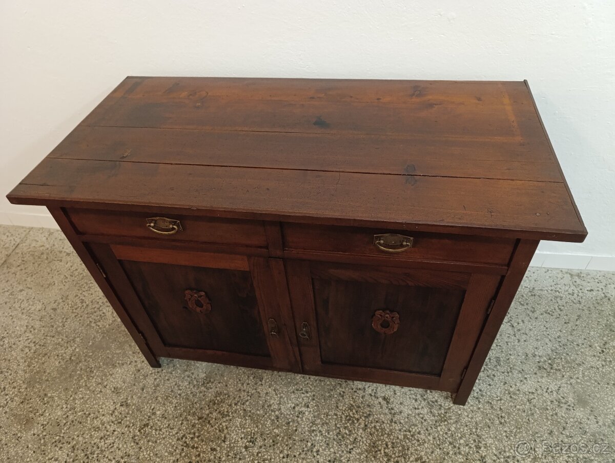 Starožitná komoda, nábytek z masívu, Nábytek s příběhem - 5