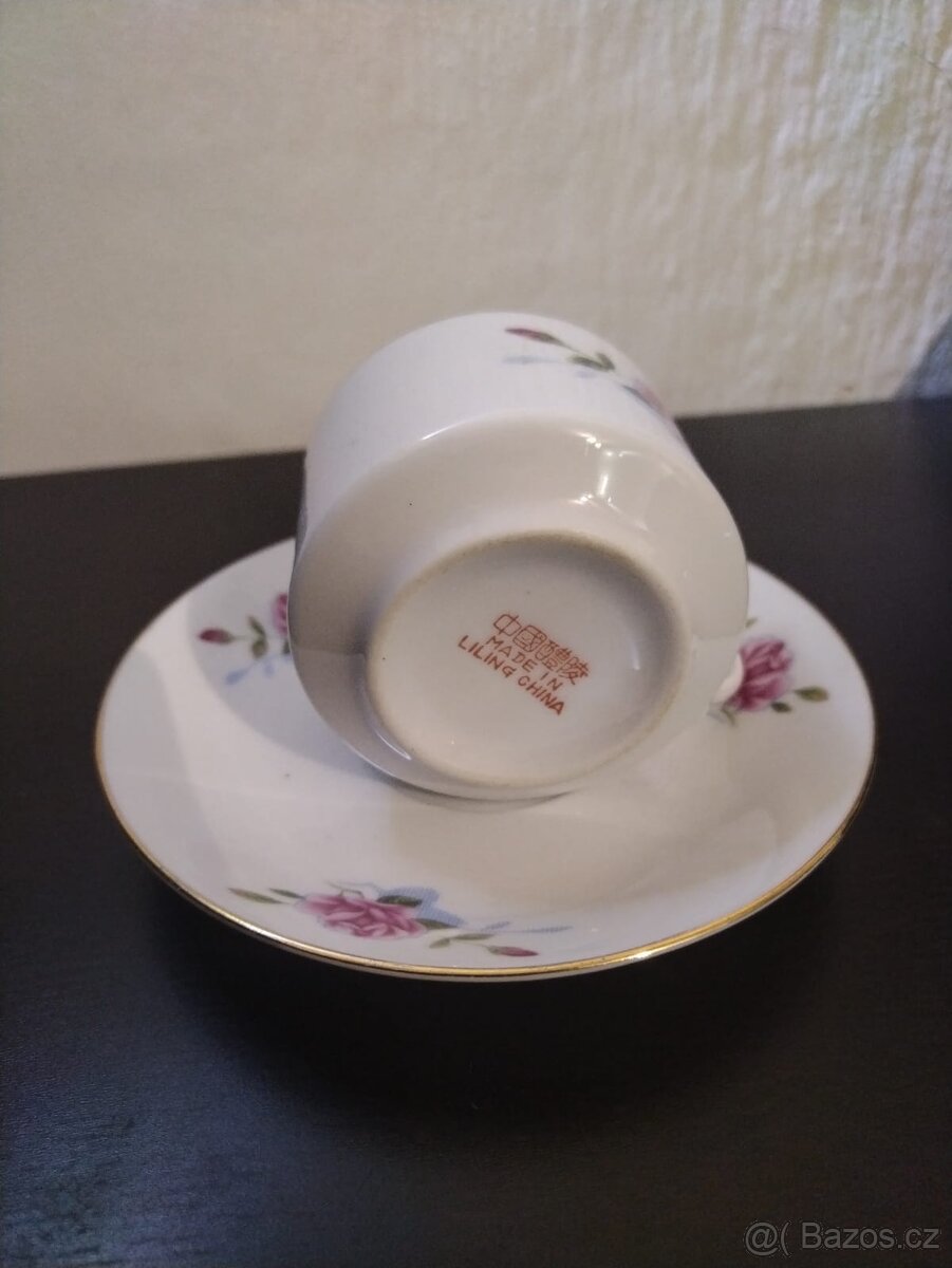 Set hrnečků s podšálky - 5