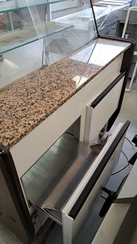 Cukrářská - zákusková vitrína C 12G - 5