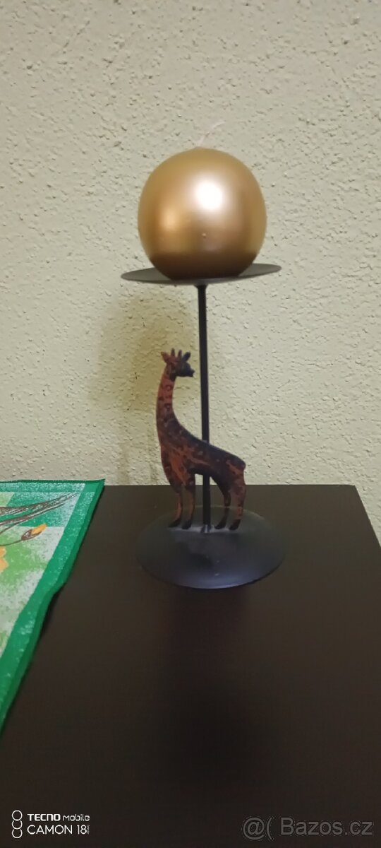 Africký svícen žirafa +zlatá kulatá svíčka - 5