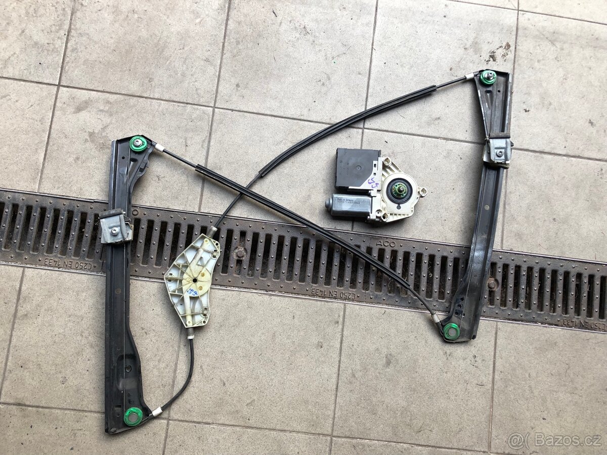 Vw Golf 5 3dv,kožené madlo ruční brzdy, okno 5dv, stahovačka - 5