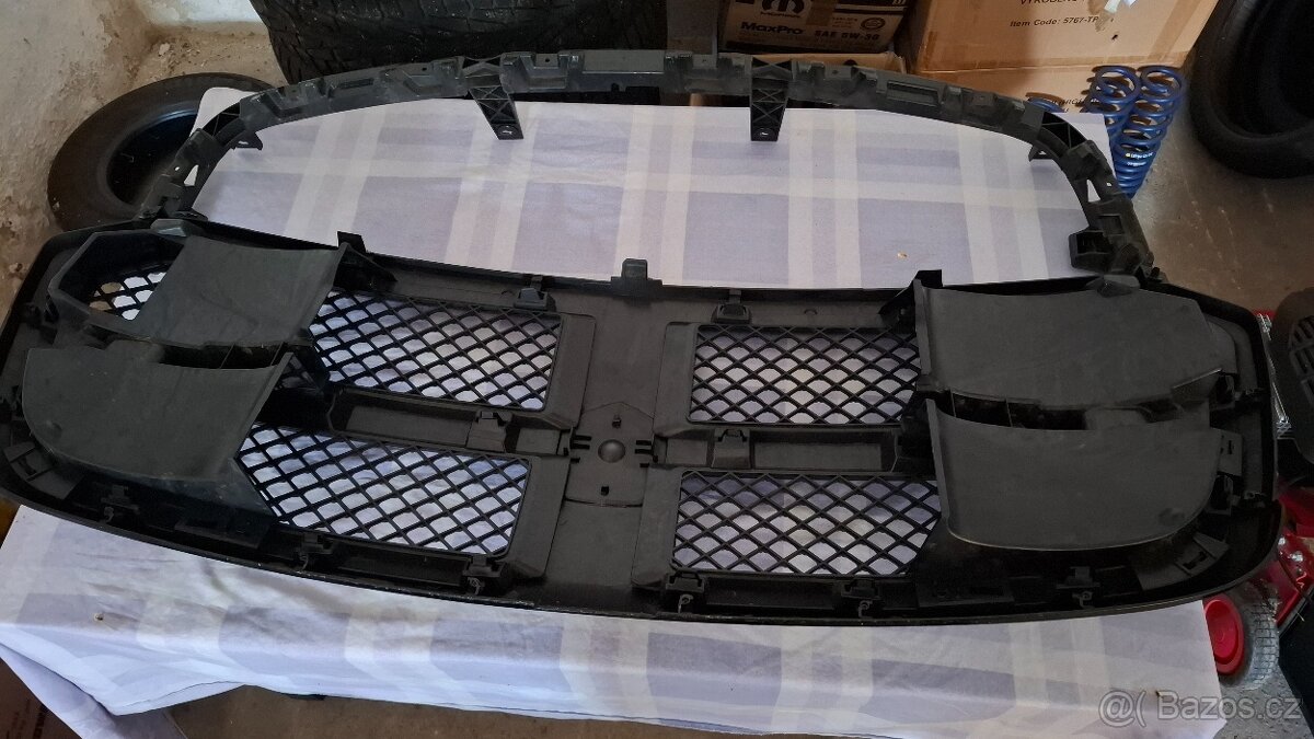 MASKA / GRILL DODGE RAM 1500 - 5