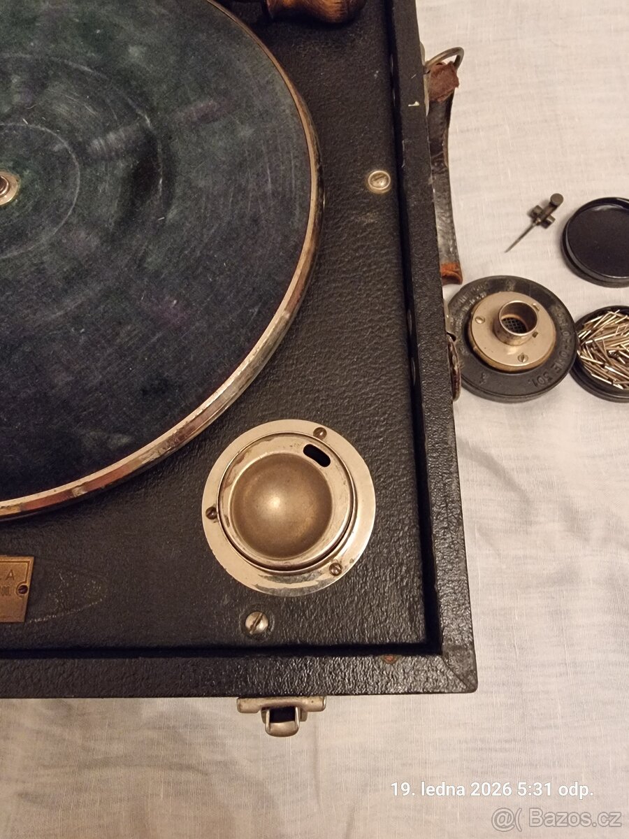 Gramofón Parlophone - 5
