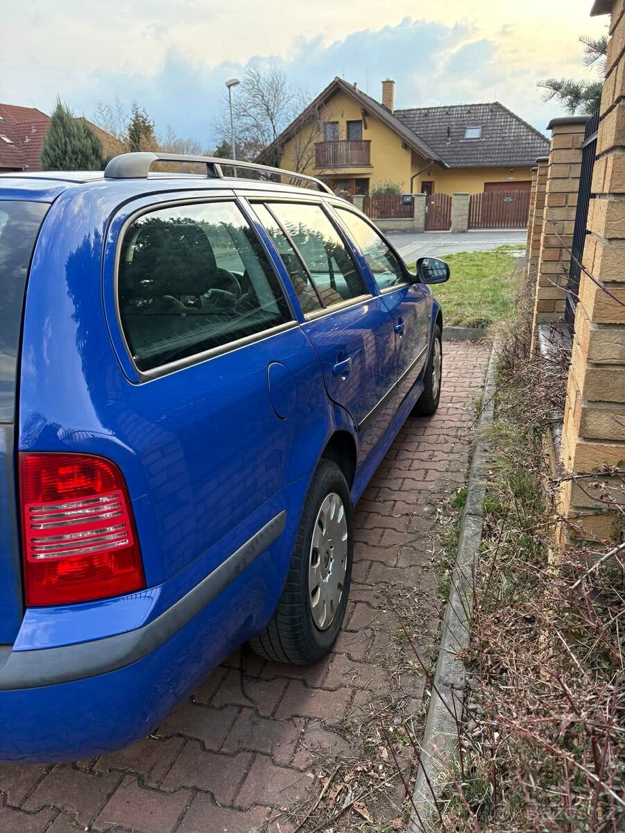 Škoda Octavia 1 Tour 1,6i, benzín - 5