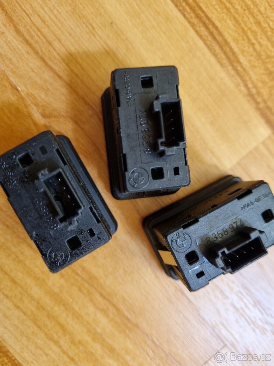 BMW e39 varovky, tlačítko zamykání, ovládání okének,Kufru - 5