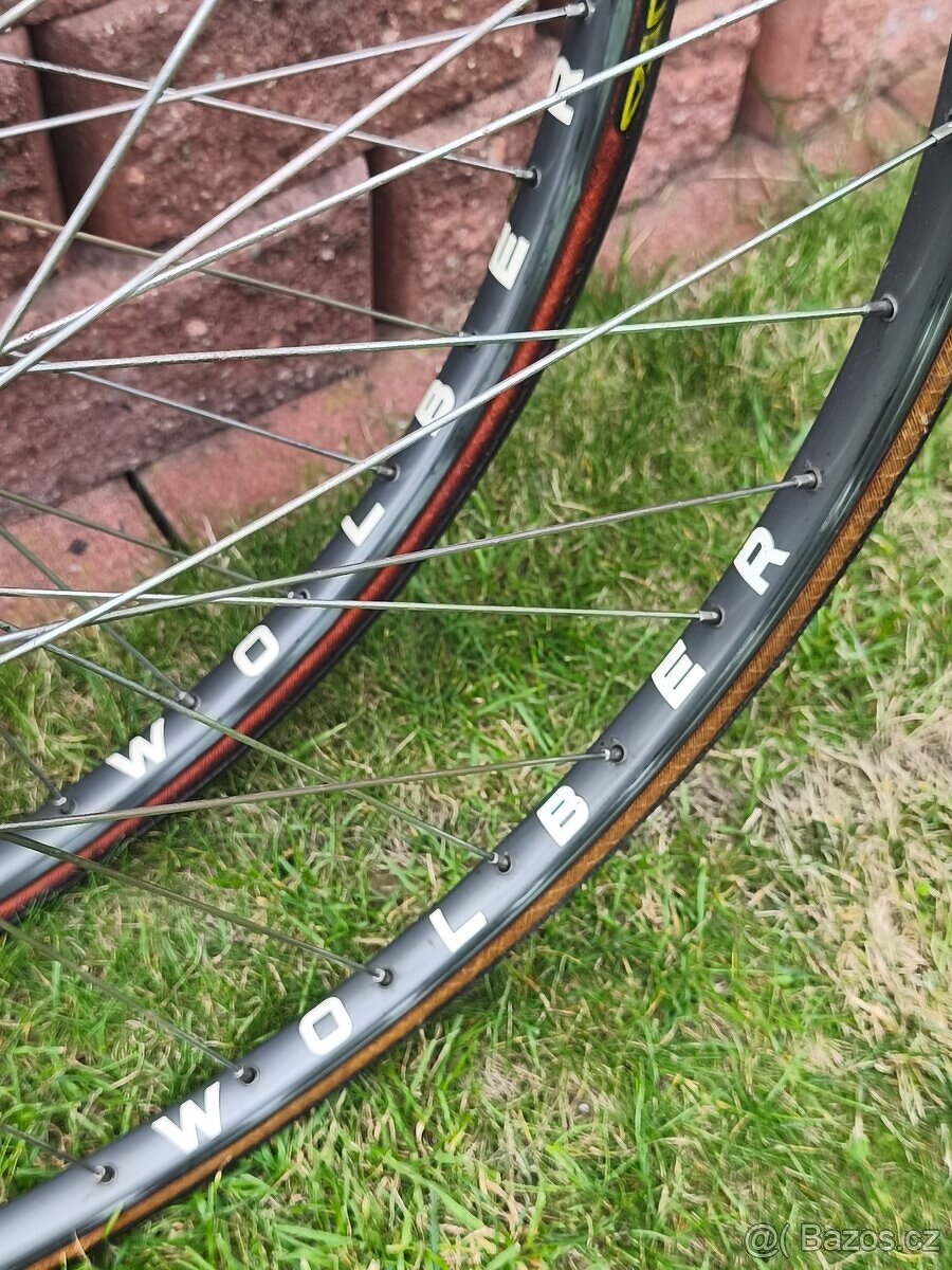 Zapletená kola náboje Shimano ráfky Wolber Aspin - 5