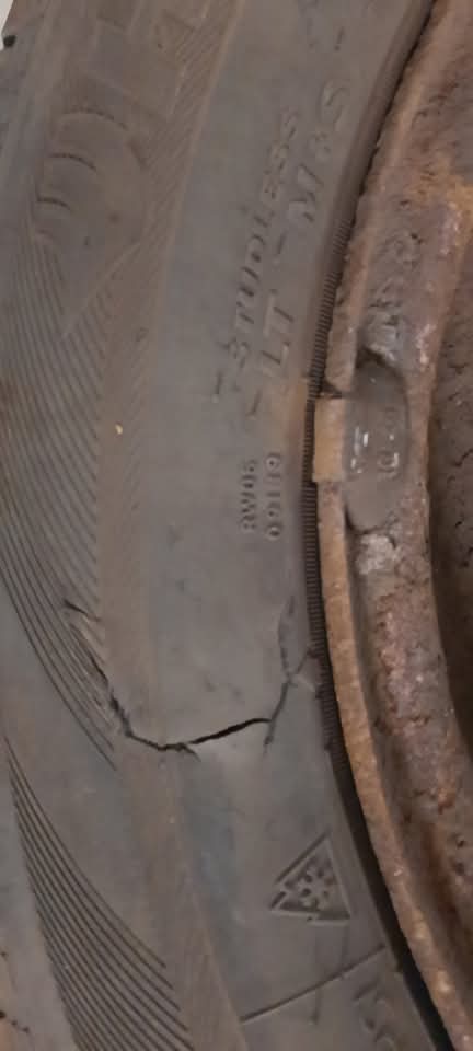 Sada disků s pneu 215/60 R16 C - 5