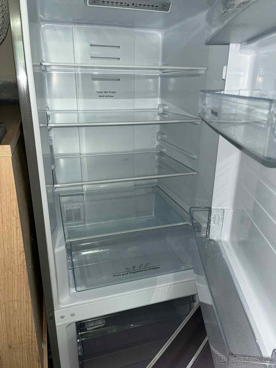 Kombinovaná chladnička Hisense, Model RB371N4EC2 - 5