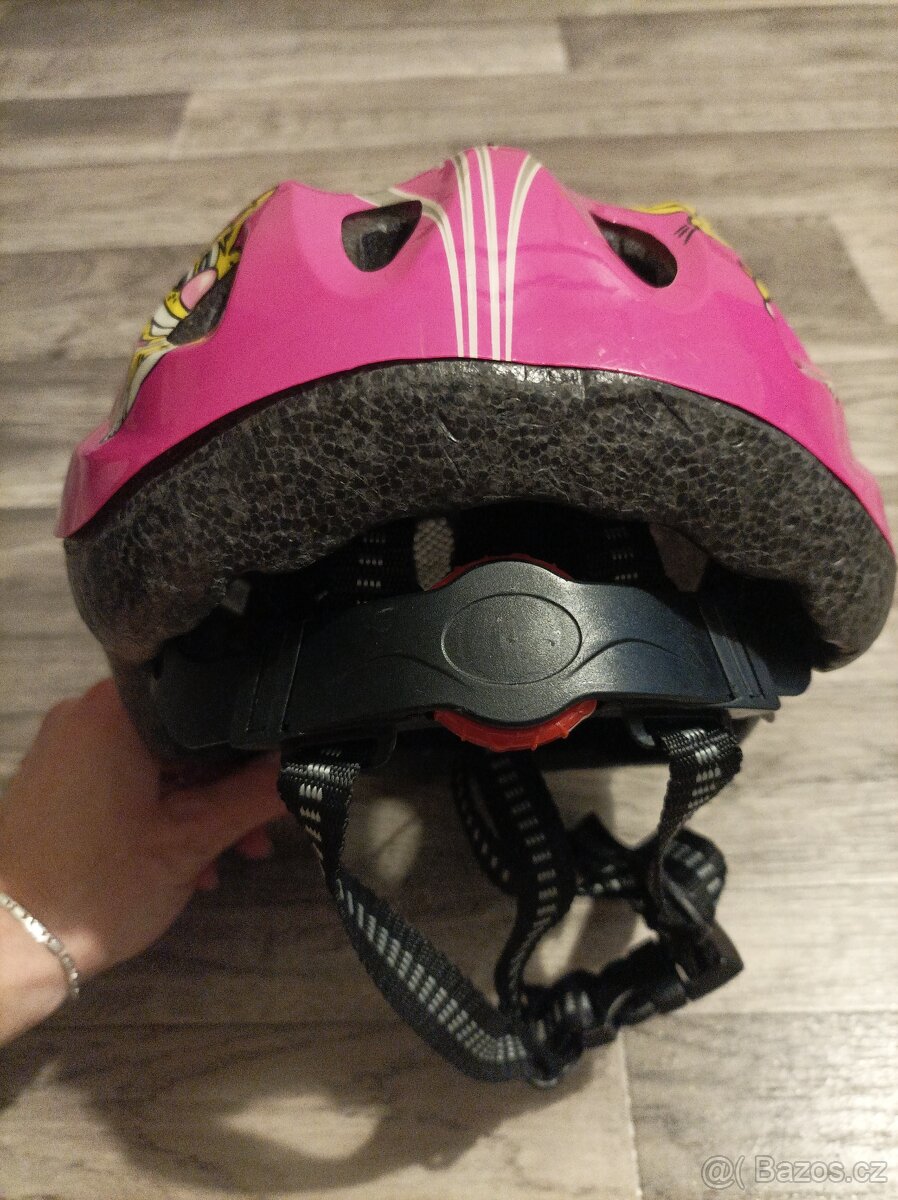 Pěkná dívčí cyklo helma, přilba - 5