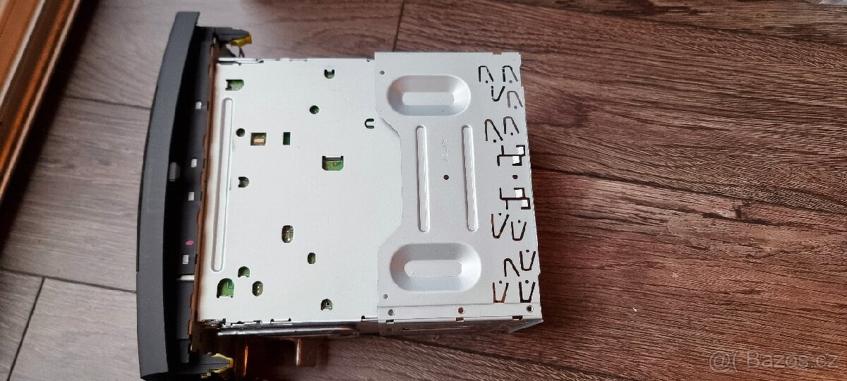 Rádio Suzuki Swift III 2012- - 5
