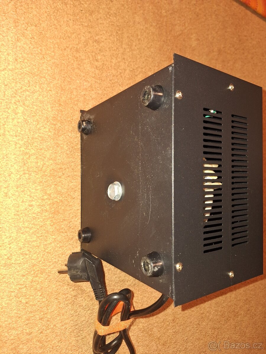 Transformátor - měnič napětí 3000VA 220V/110V - 5