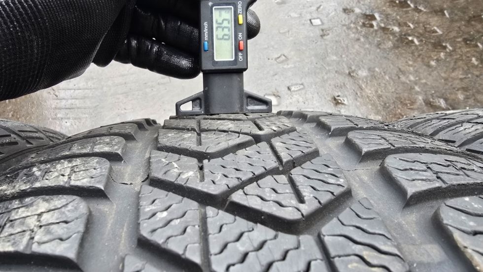 Zimní pneu 245/45/19 Pirelli - 5