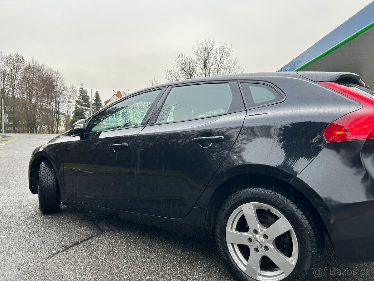 Volvo V40 1.6D D4 85kW - 5