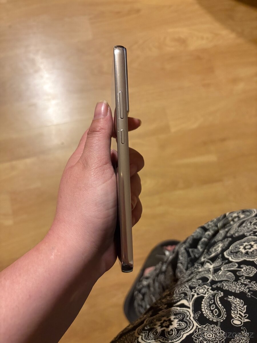 Samsung Galaxy S22+ - 5
