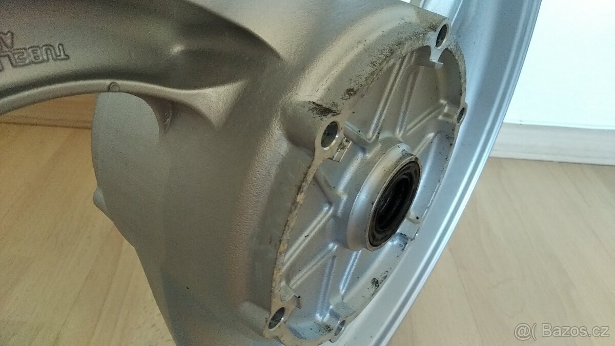 Honda NT 650V Deauville - přední kolo. - 5