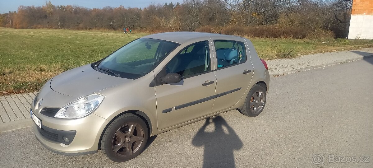 Renault Clio 1.4i benzin - 5