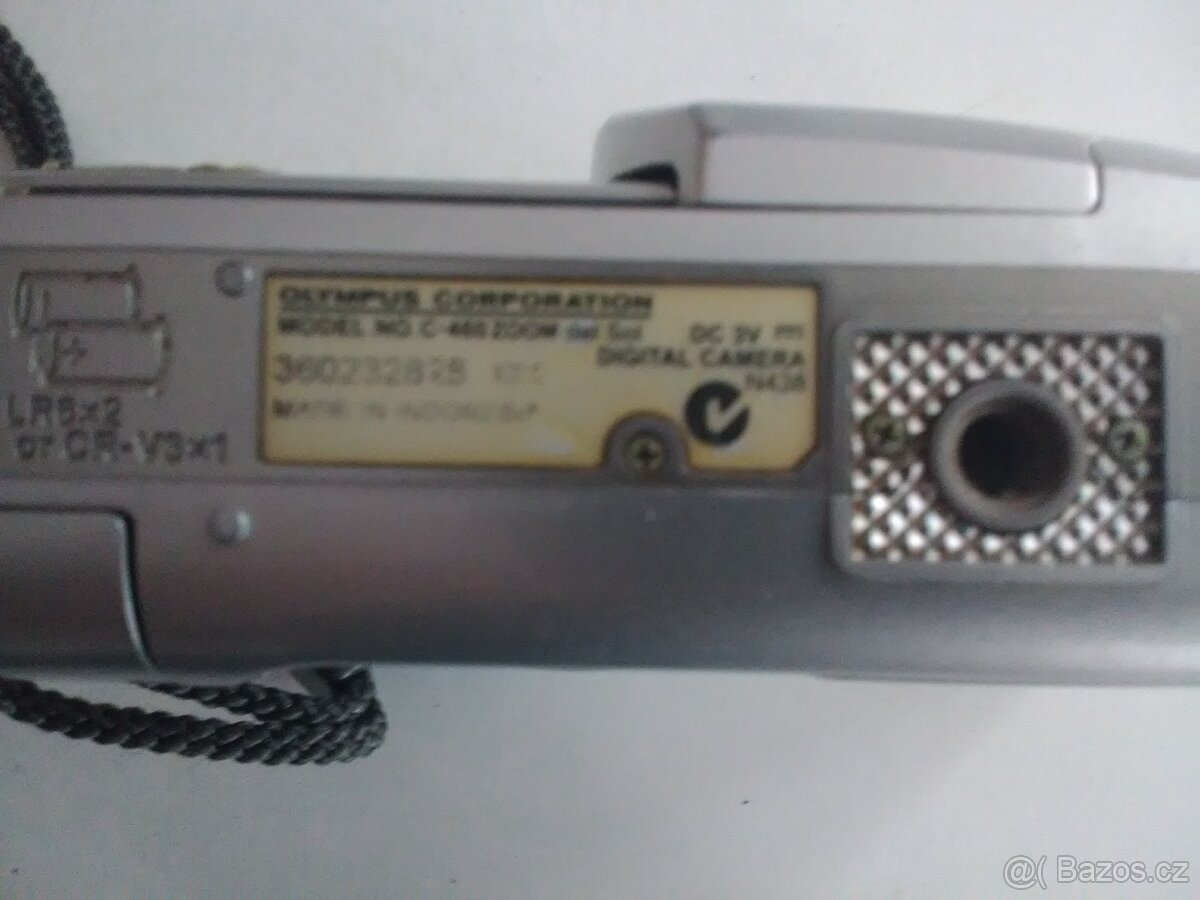 Prodám starší fotoaparát OLYMPUS - 5