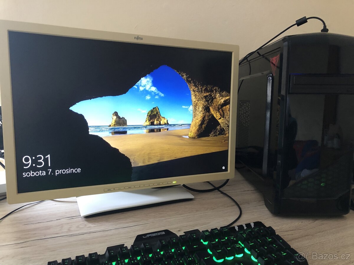 Počítač a monitor - 5