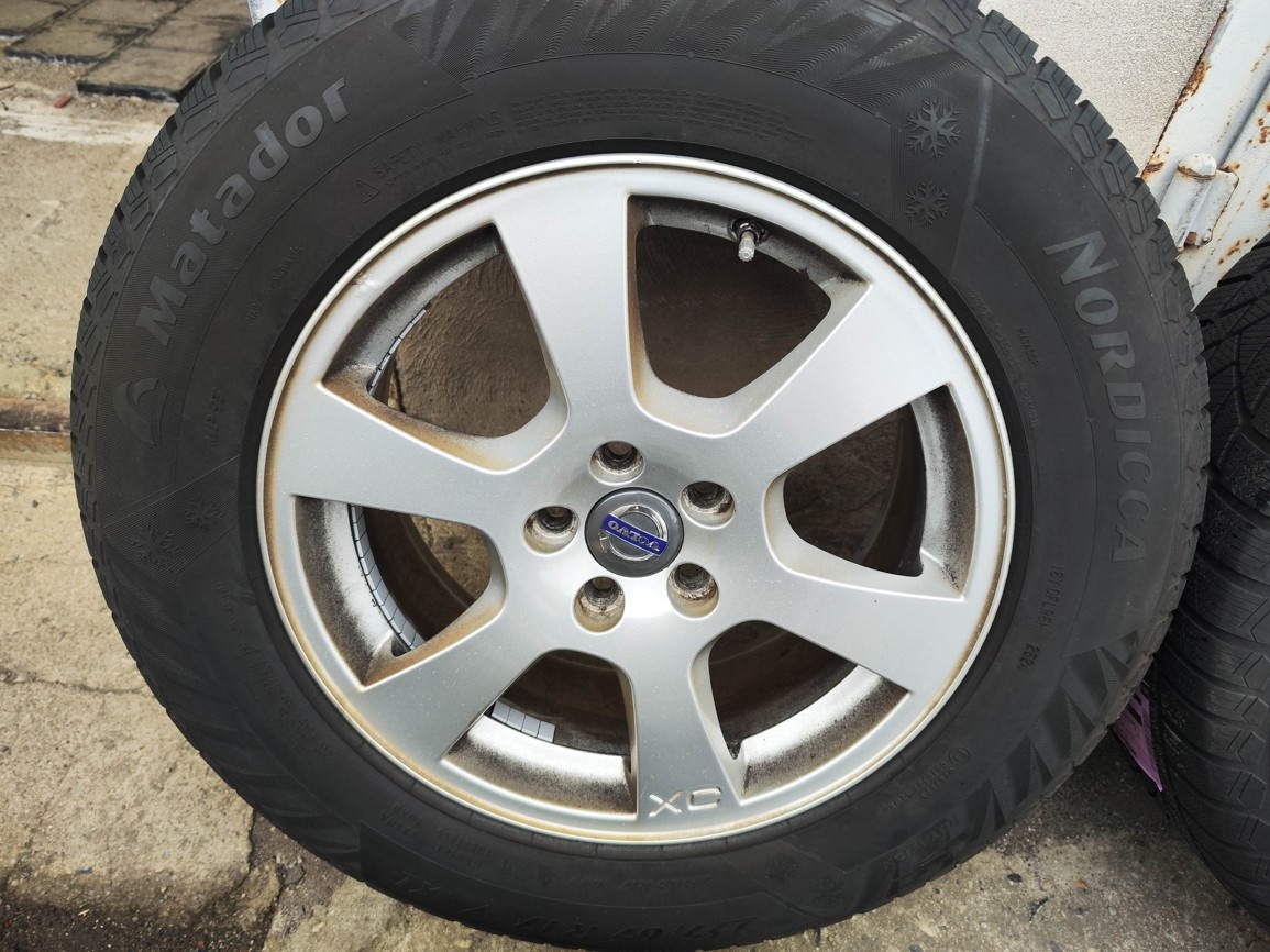 17"zimní alu sada Segin 5x108 origo Volvo XC60 235/65 - 5