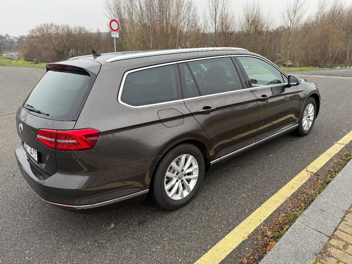 VW Passat 2.0 TDI - 140KW - TOP stav a výbava - DPH - 5