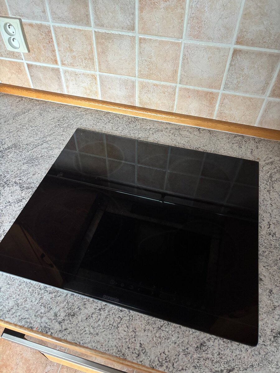 Masivní dřevěná kuchyň - 5