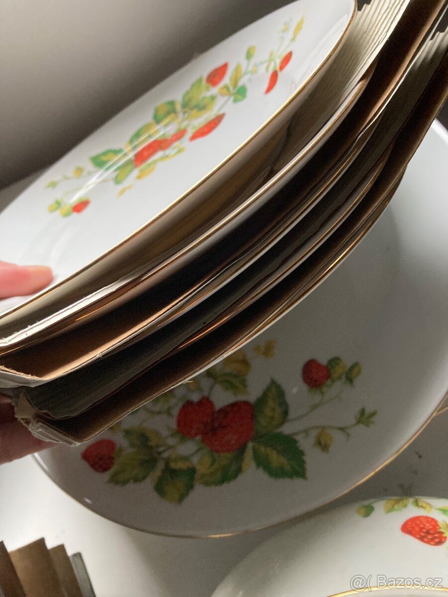 Porcelánový set Thun jahody - 5