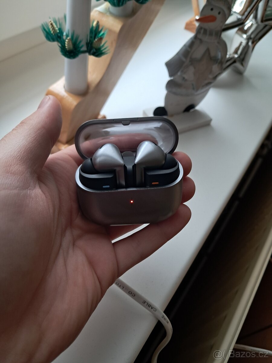 NOVÁ sluchátka Samsung galaxy buds 3 pro - 5