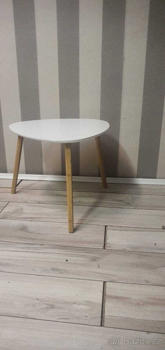 stolek ve skandinávském stylu - 5