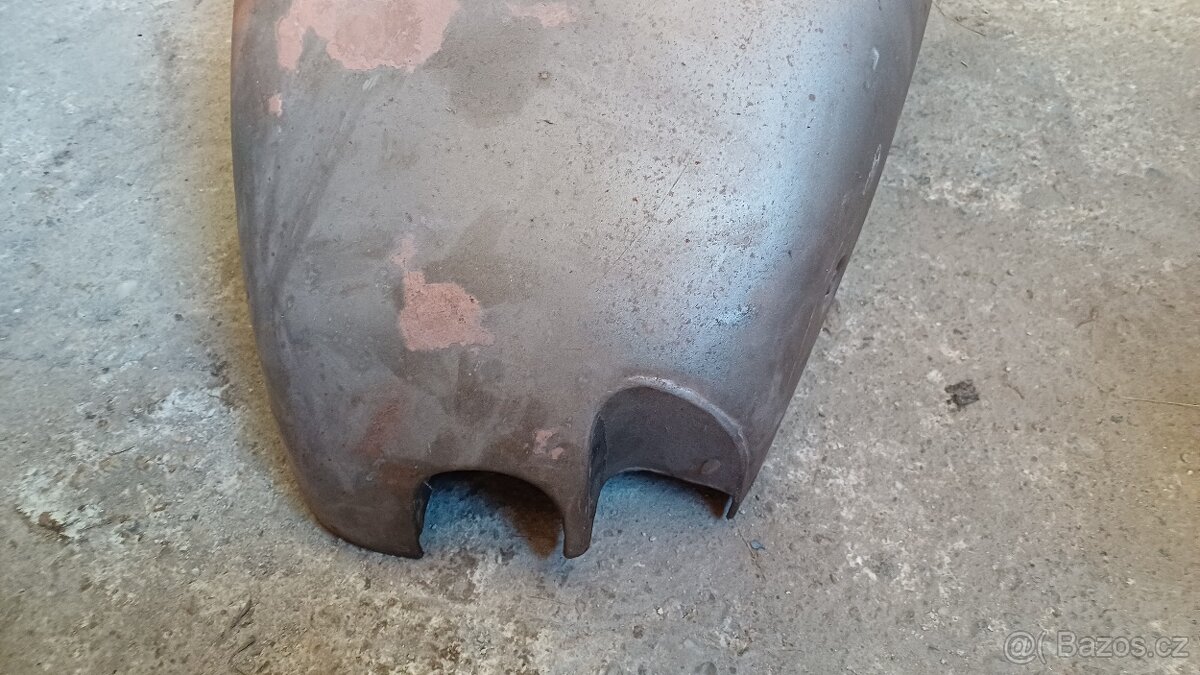 Nádrž Triumph 3HW - 5