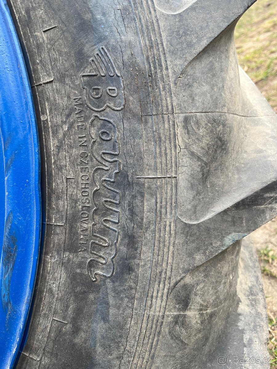 Kola Zetor 12,4-28 - 5