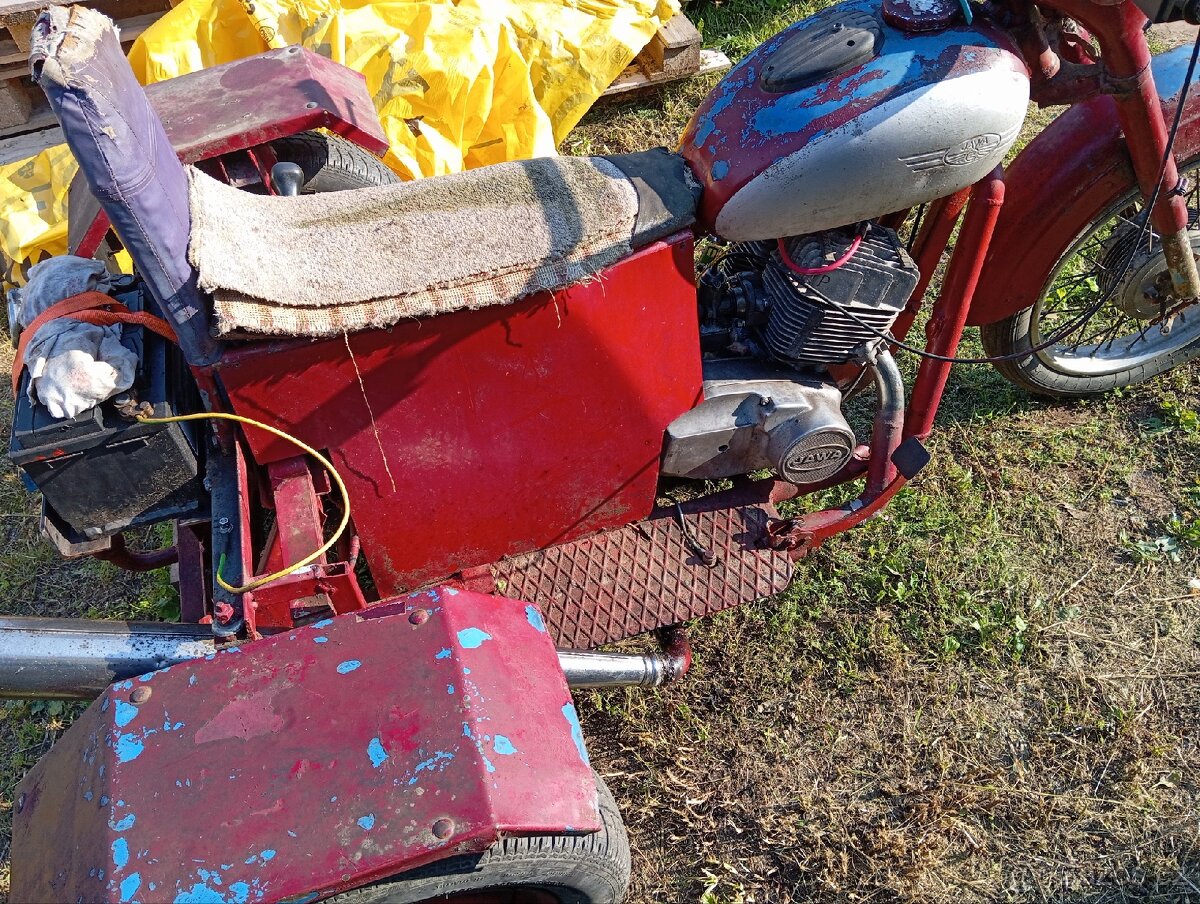 Jawa 350/638 (tříkolka)