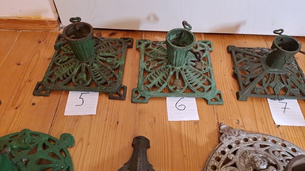 STARÉ VÁNOČNÍ LITINOVÉ STOJÁNKY 8 kusů - 5