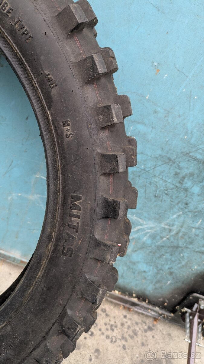 Moto drapák pneu 110-100 18" Mitas - 5