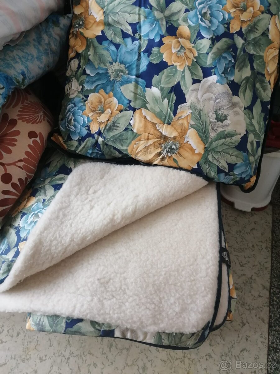 Prodám přikrývky a polštáře klasických rozměrů - 5