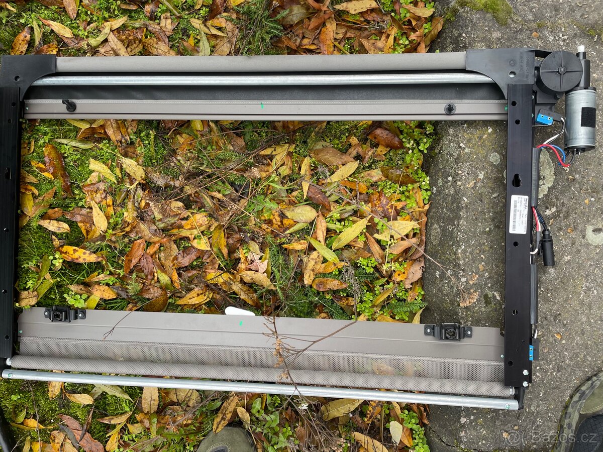 DAF XF 106 - strešní okno - 5