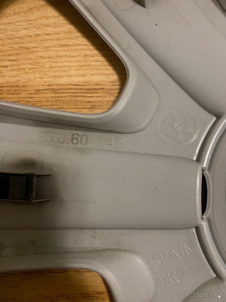 Volkswagen Stříbrné Poklice Na Auto 15” - 5