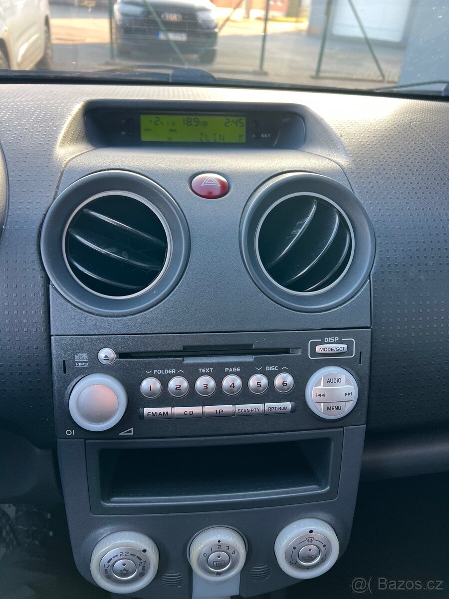 Mitsubishi COLT CZT TURBO - 5