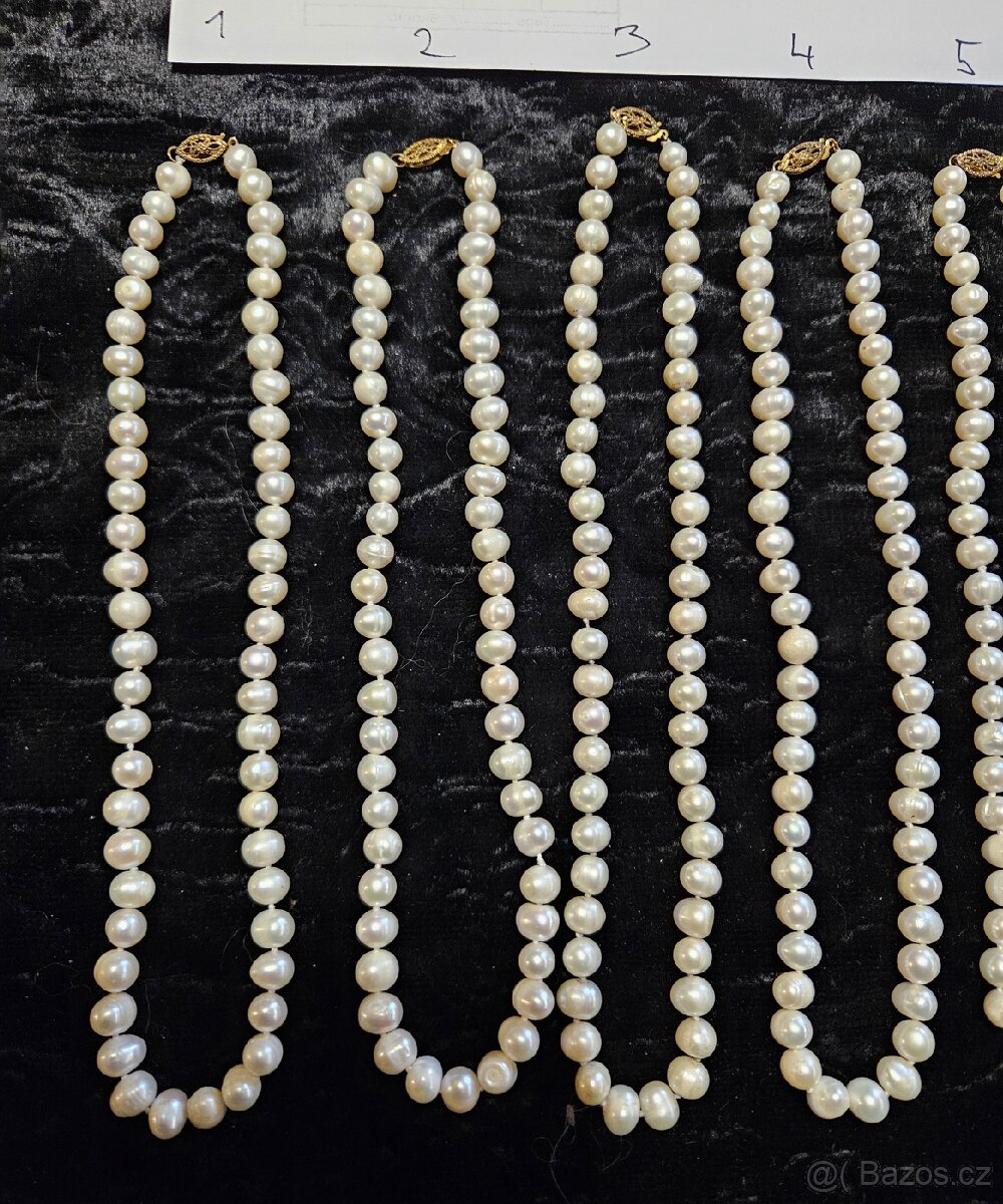 Perlové náhrdelníky značené 14/20 - 5
