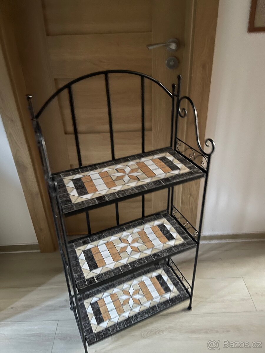 Police stojan na kytky - 5