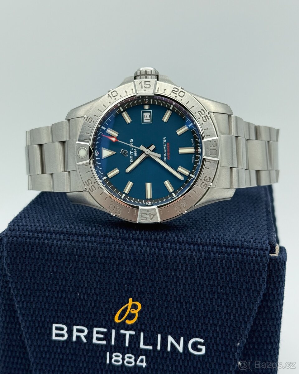 Breitling Avenger Automatic 42 - 5