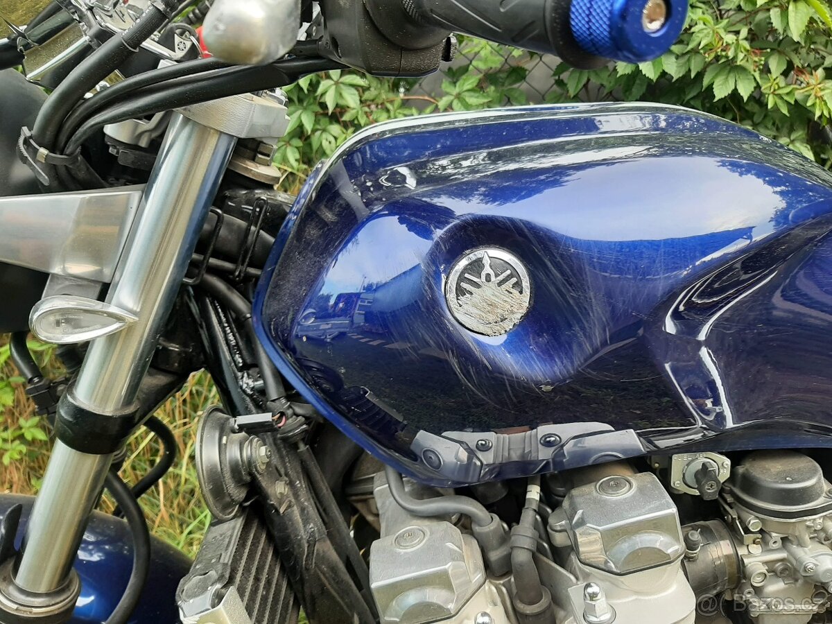 Yamaha XJR 1300 lehce bouraná - 5
