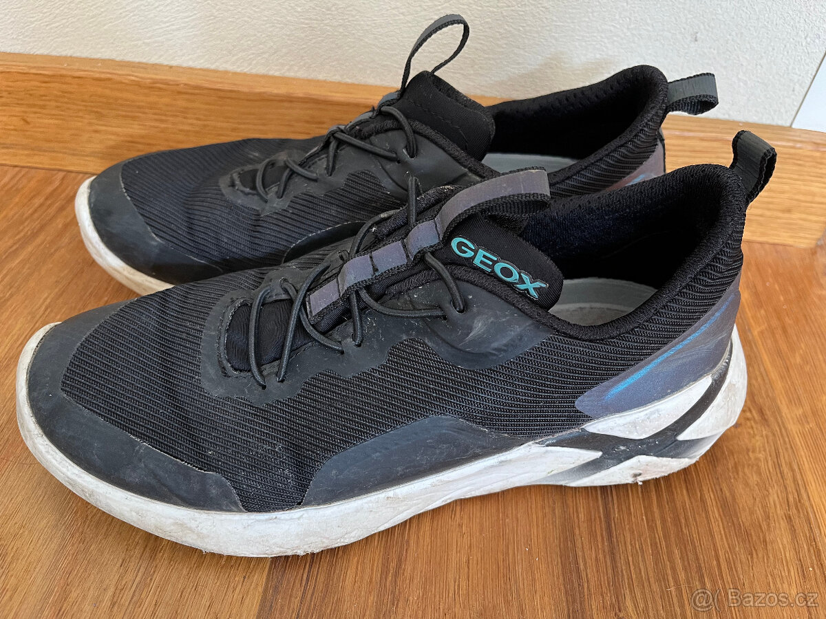 Prodám sportovní obuv v.36 - 5