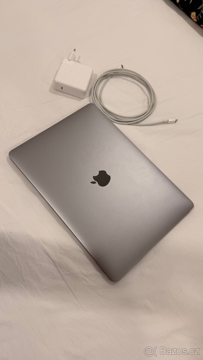 Prodám MacBook Pro 13” (2017) – 16 GB RAM, 512 GB SSD - 5