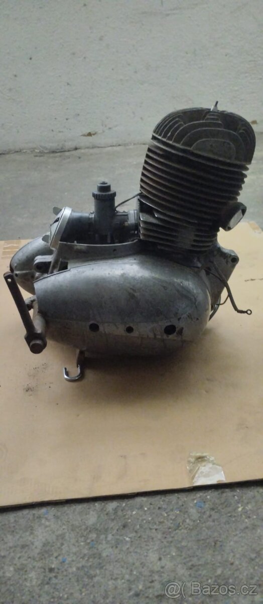 Motor ČZ 175 - 5