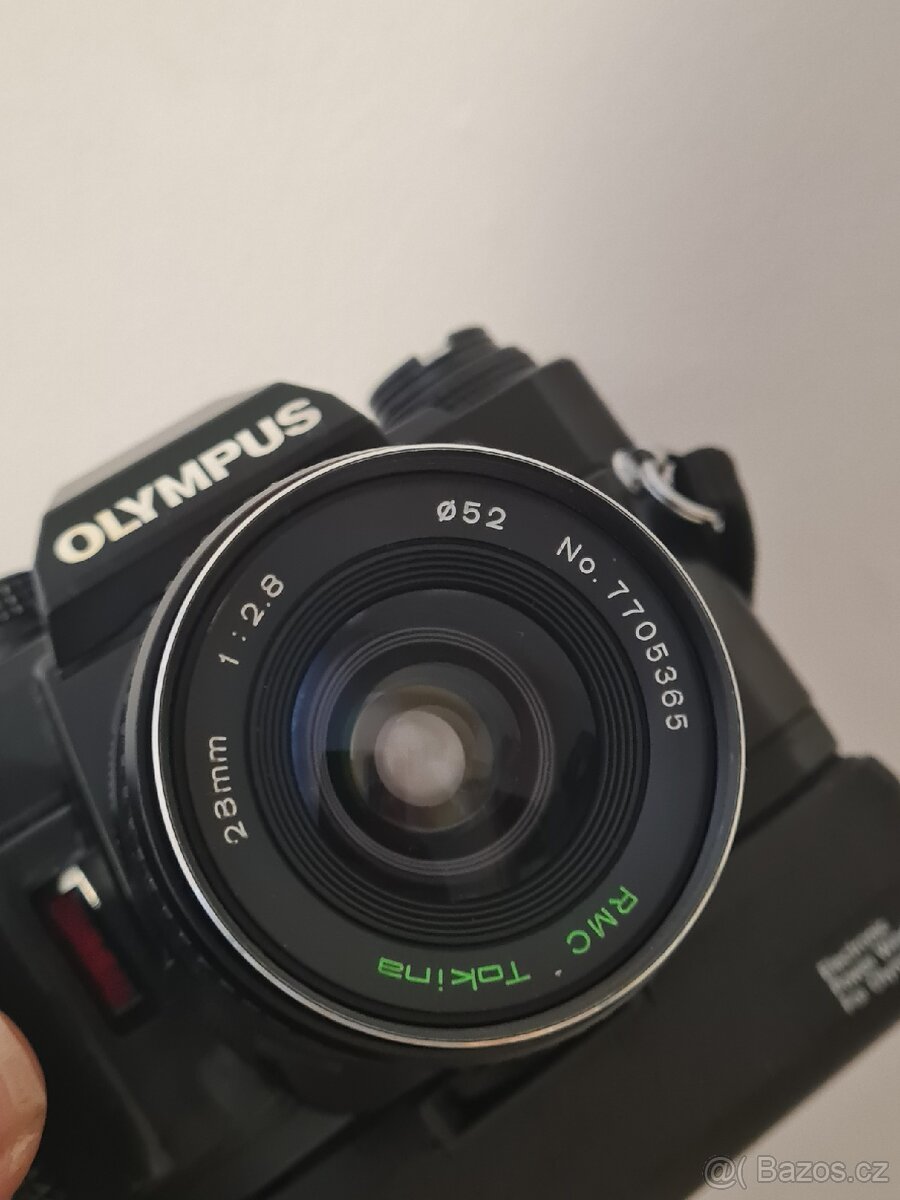 Olympus OM40 + objektivy tokina + motor - 5
