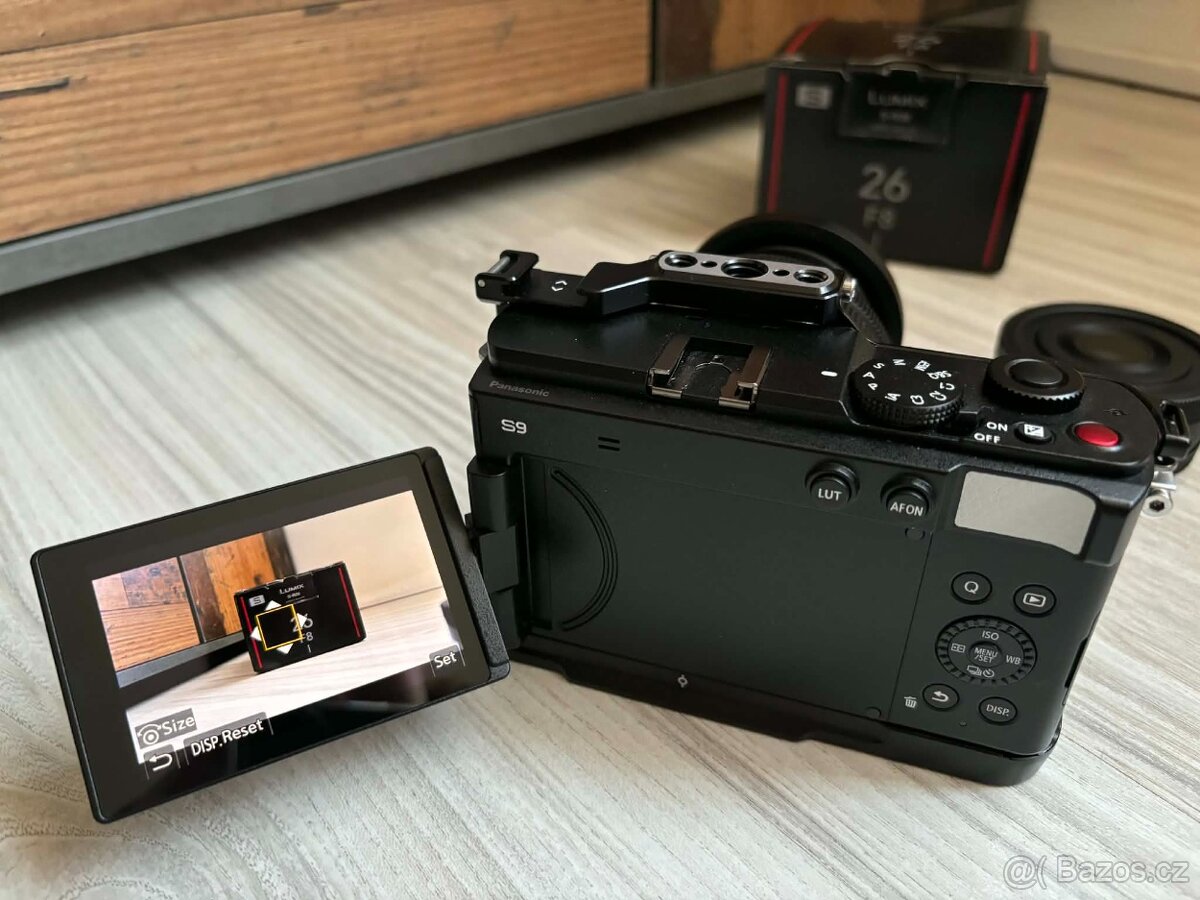 PANASONIC Lumix DC-S9 + 18-40 mm + 26 mm bílý - 5