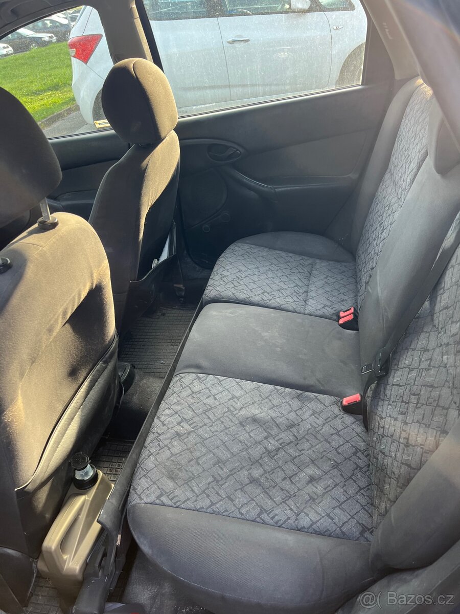 Ford focus 1.6 - 5