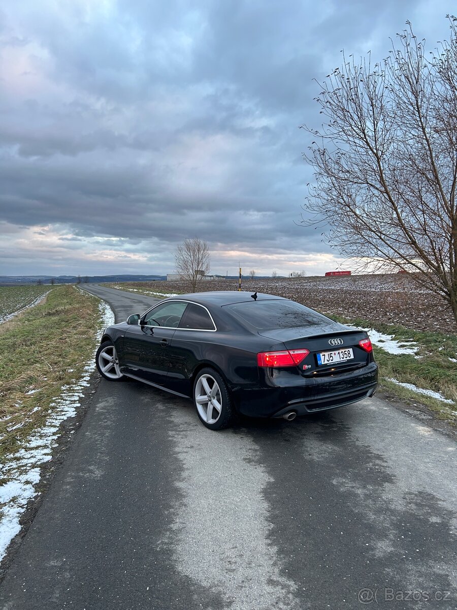 Audi a5 3.0 tdi max výbava - 5
