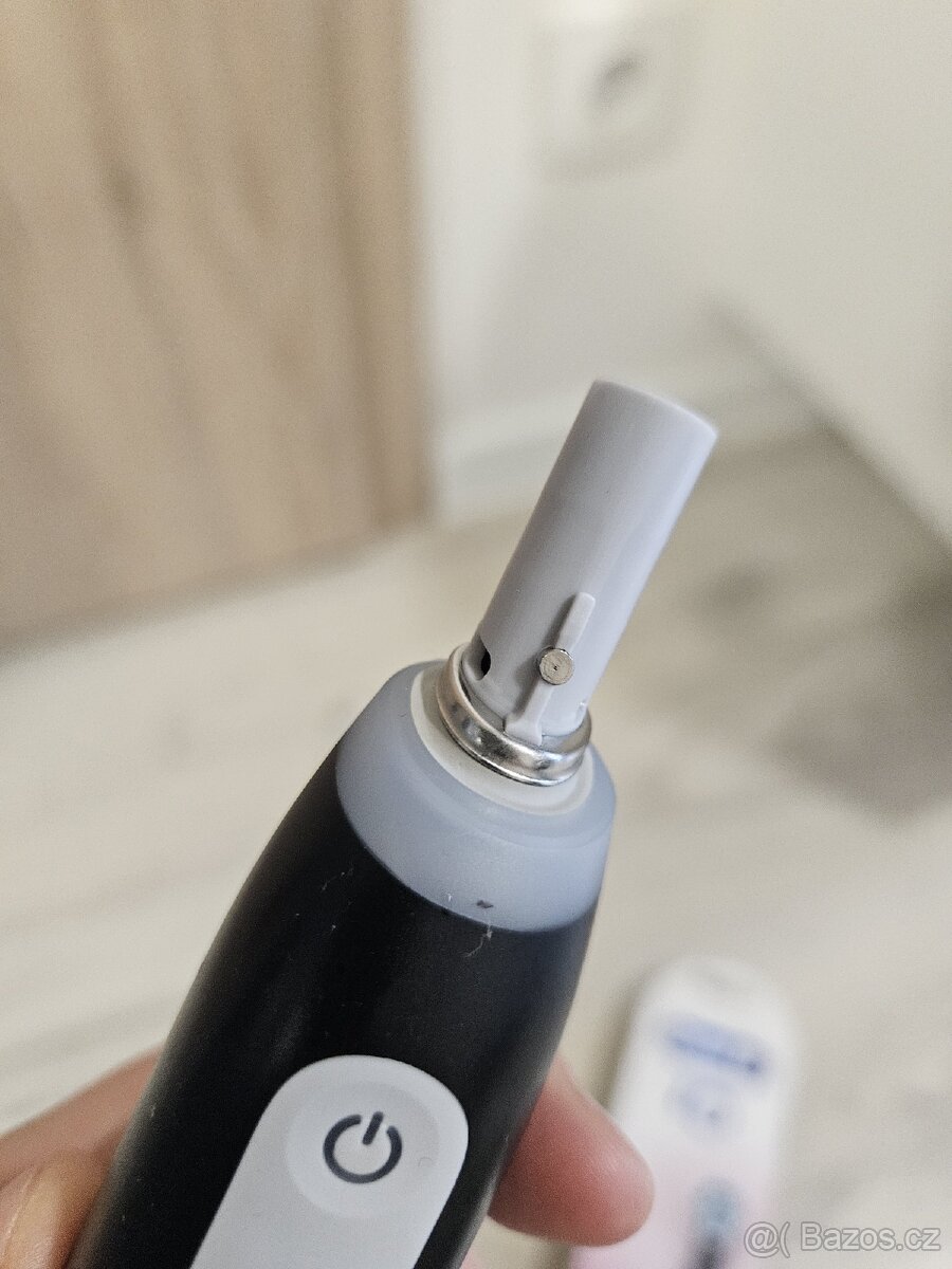 Elektricky kartacek Oral-B iO + nahradni hlavice - 5