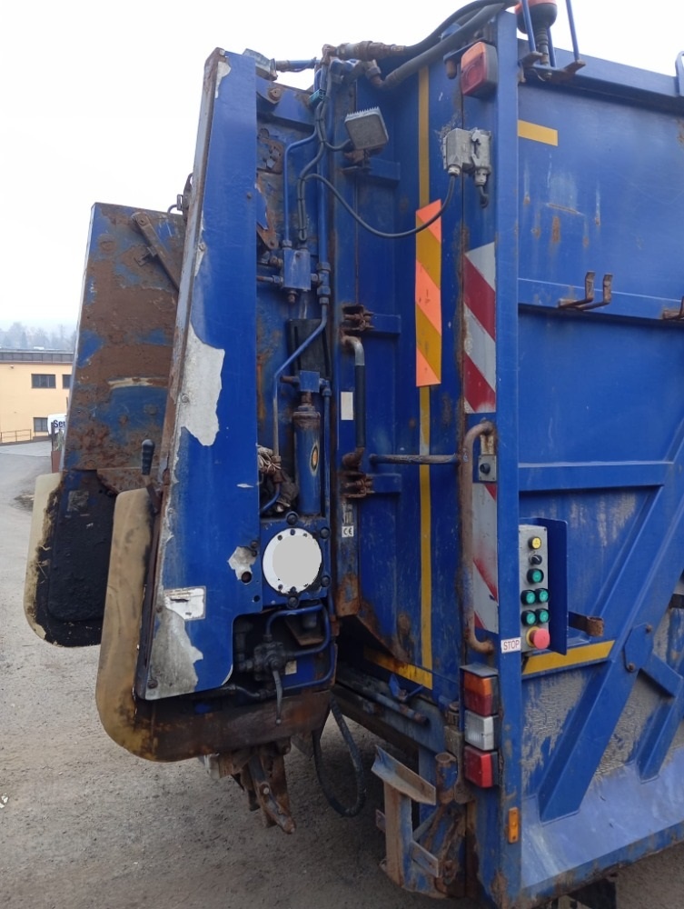 Prodám nástavbu na svoz odpadu - 5